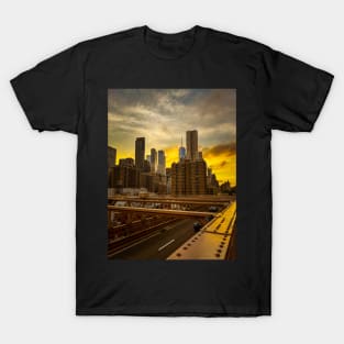 Brooklyn Bridge Sunset Manhattan Skyline NYC T-Shirt